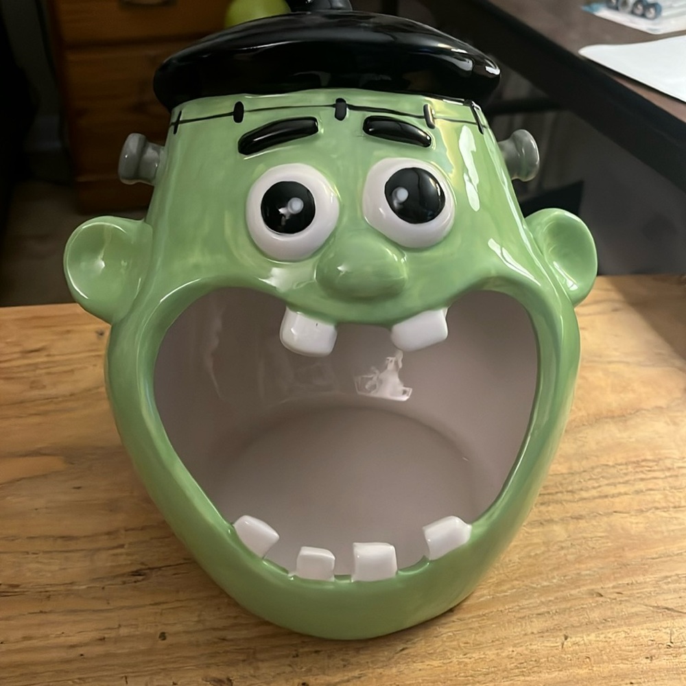 Frankenstein candy dish 10x11x7